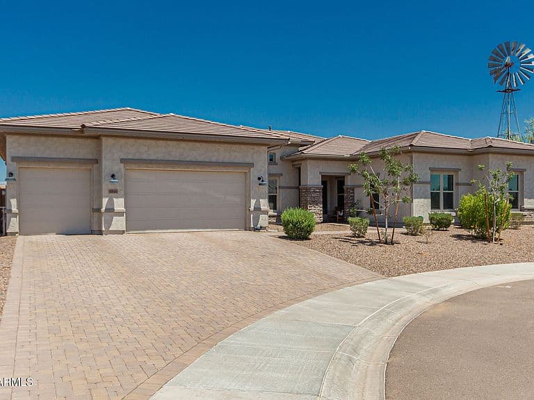 3816 W White Feather Lane photo 5