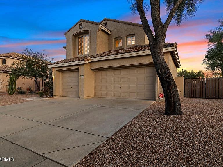 22005 N 43rd Pl photo 3