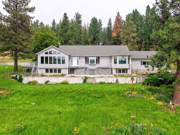 382 Sweathouse Creek Rd photo 1