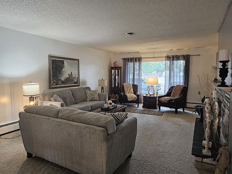 409 N River Ave photo 5