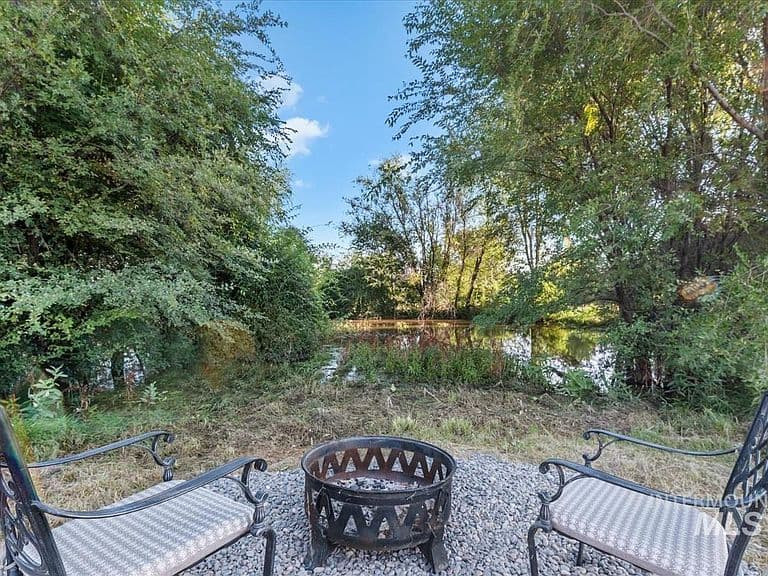 83 E Little Hawk Ln photo 5