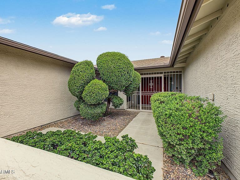 26253 S DARTFORD Drive photo 3