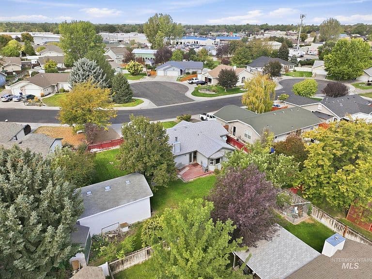978 Aspenwood Ln photo 3