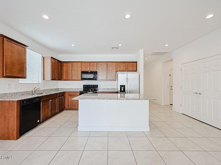10966 W MELVIN Street photo 5