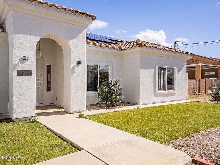 1397 Calle Tepic photo 3