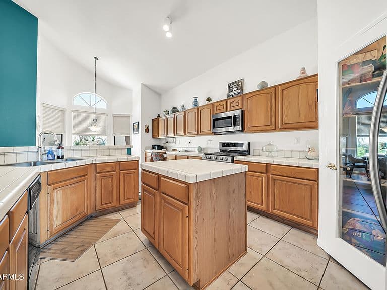 11120 W AMELIA Avenue photo 4