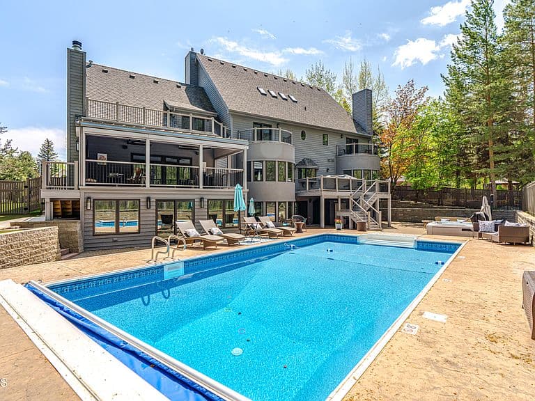 772 Munich Dr photo 1