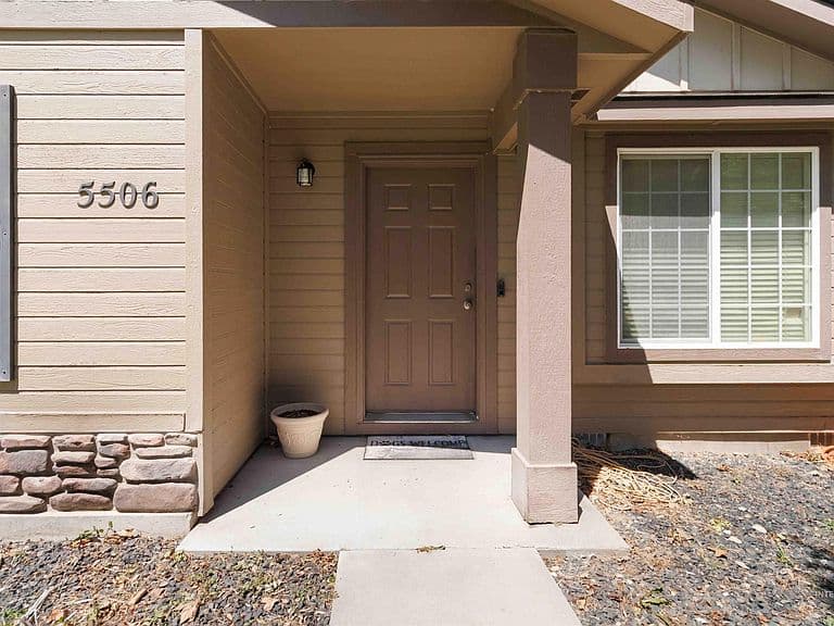 5506 S Pepperview Way photo 2