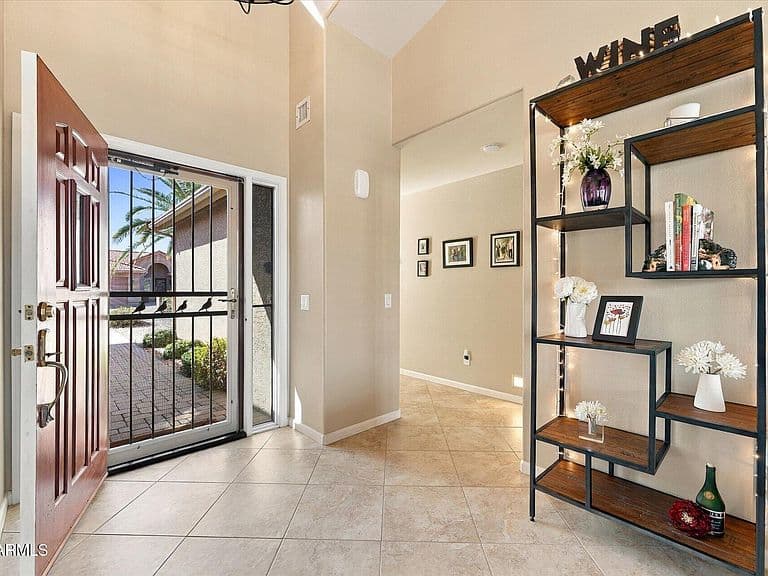10626 E COOPERS HAWK Drive photo 5