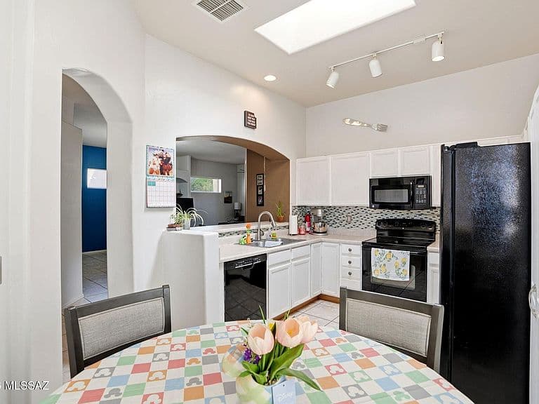 584 E Painted Pueblo Dr photo 5