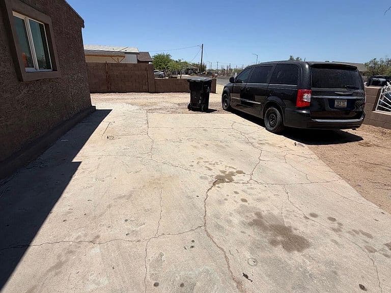 1709 E ENCINAS Lane photo 4