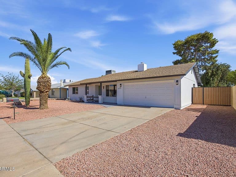 1215 W WESCOTT Drive photo 3