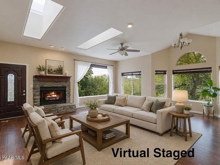 1710 N Gilmer Hts photo 2
