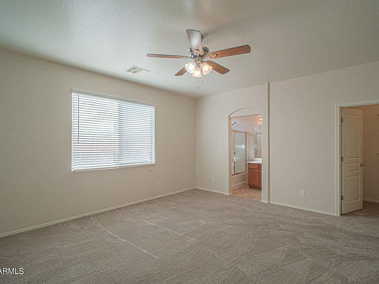 44125 W CYDNEE Drive photo 4