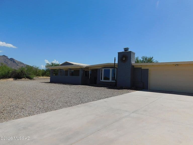 1501 W Calle Concordia photo 3