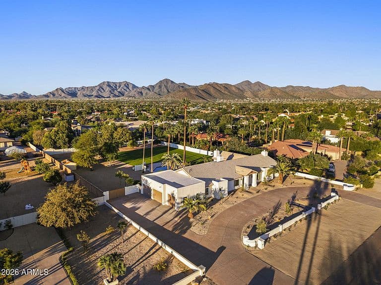 10290 E DESERT COVE Avenue photo 3