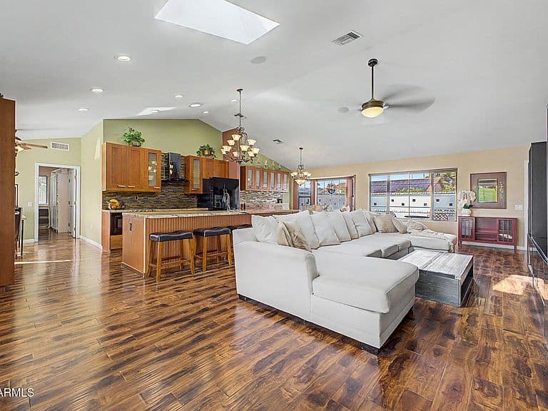 14207 W Summerstar Drive photo 5