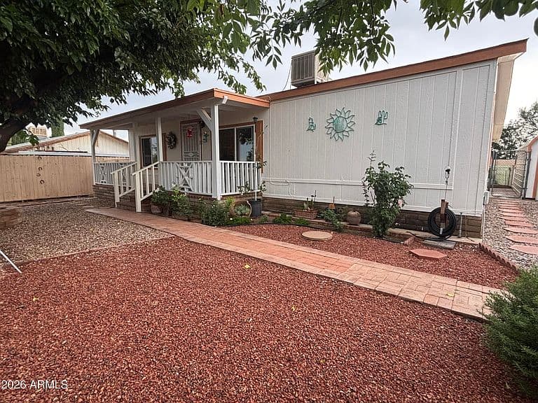 211 N MARTHA Lane photo 2