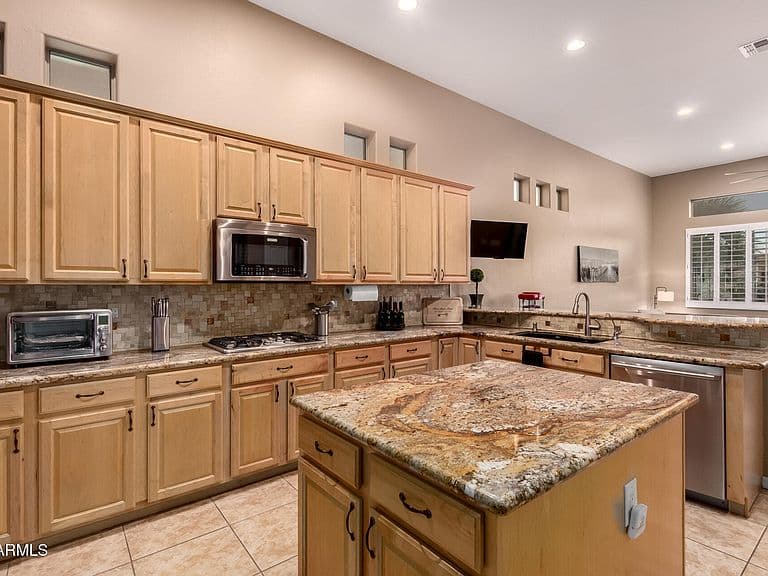 20489 N WISHING WELL Lane photo 4
