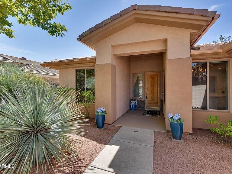 110 E BIGHORN Court photo 2