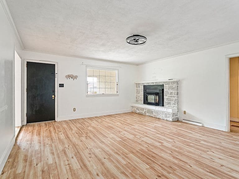 1120 Sierra Rd W photo 5