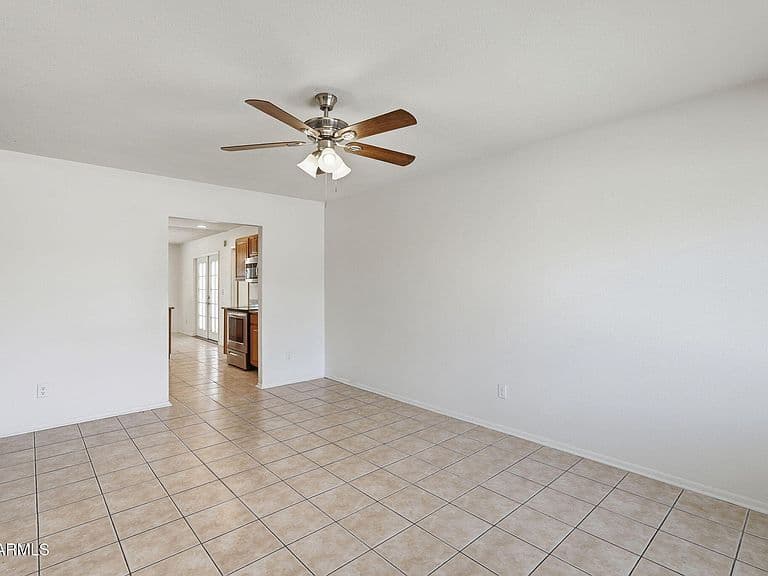 512 N LOS FELIZ Drive photo 4