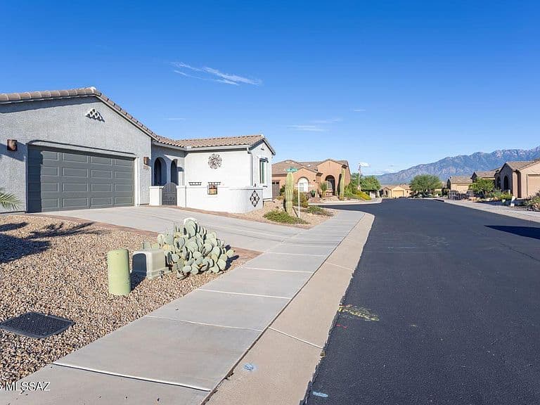 2484 W Music Mountains Dr photo 4