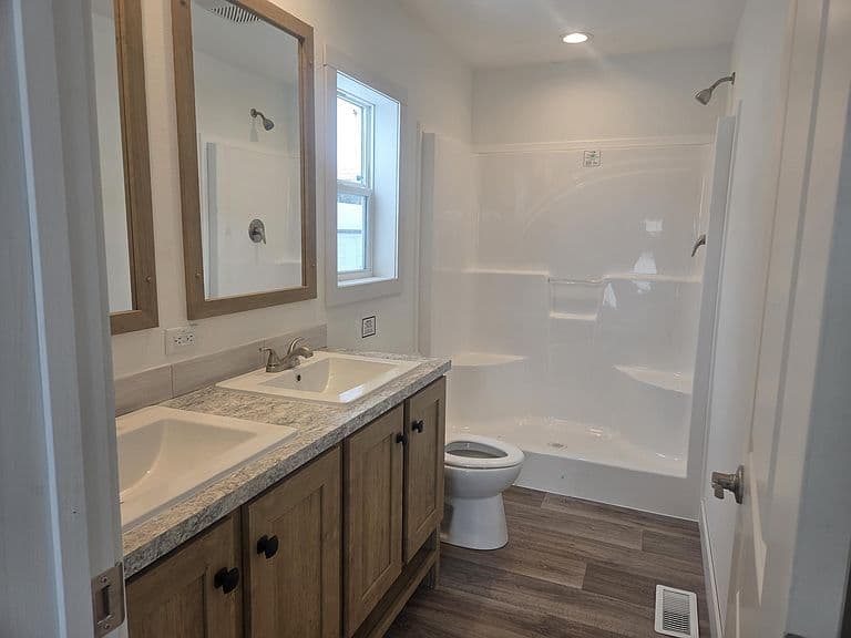 420 Custer St photo 5