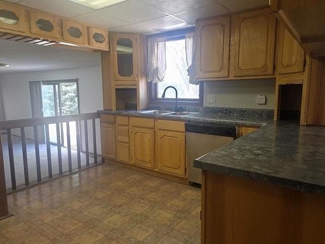 1305 Ten Mile Dr photo 2