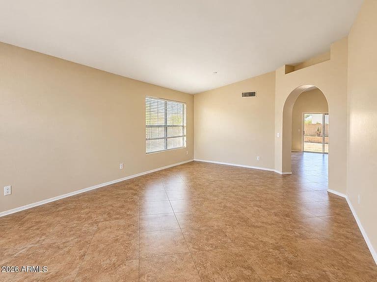 9559 W POTTER Drive photo 2