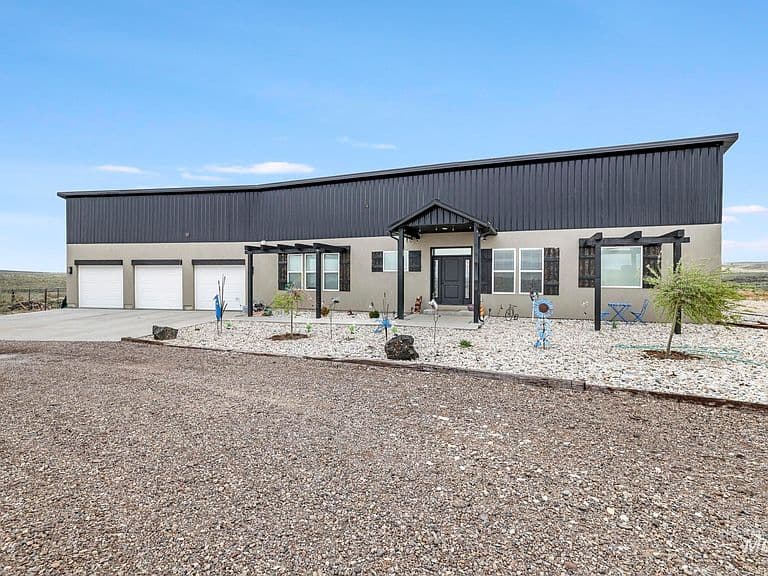 2527 E 1700 N photo 1