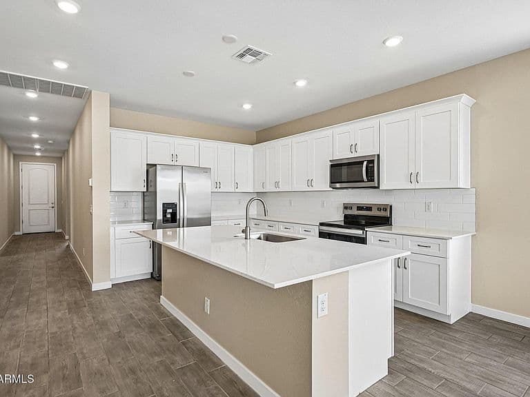 24170 W ATLANTIS Way photo 5