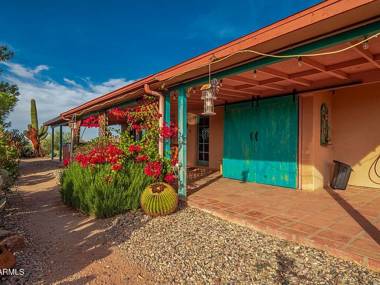 32730 W Jones Rd photo 1