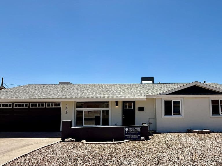 2507 W CORRINE Drive photo 2