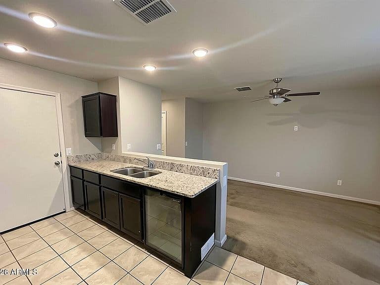 8643 S 253RD Avenue photo 5