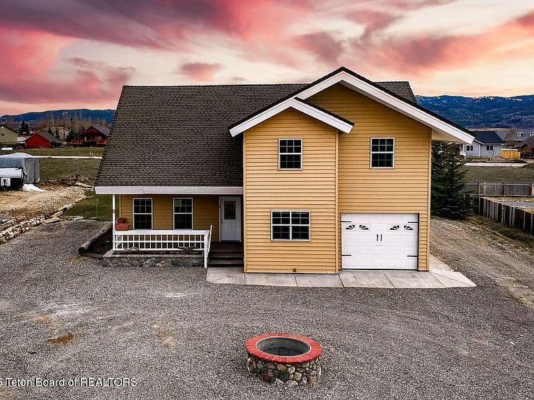 48 Brushwood Dr photo 1