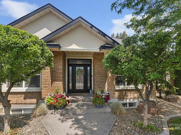 881 Morning Sun Dr photo 2