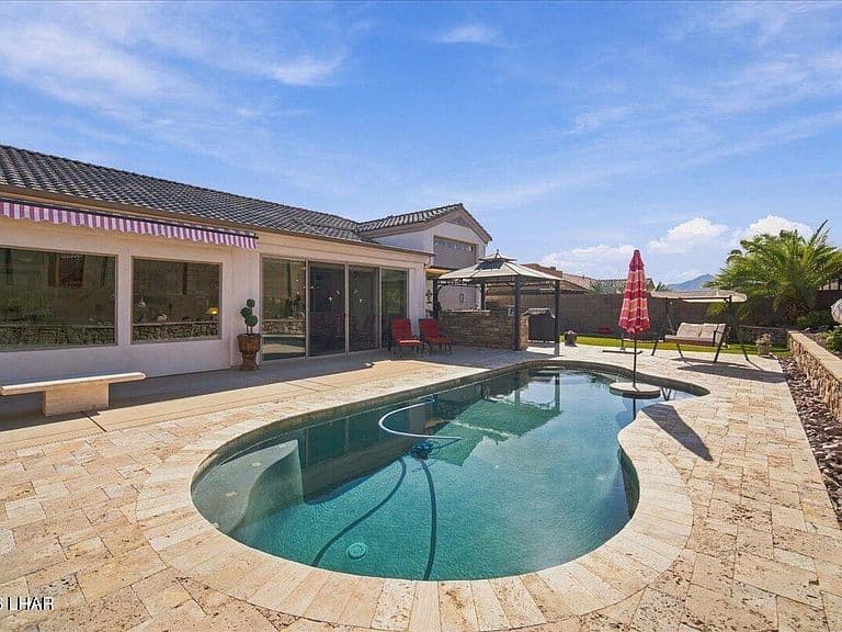1843 E Savannah Dr photo 2