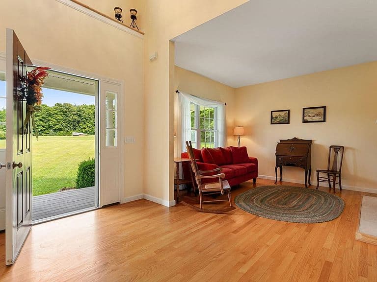 506 Hickory Place photo 4