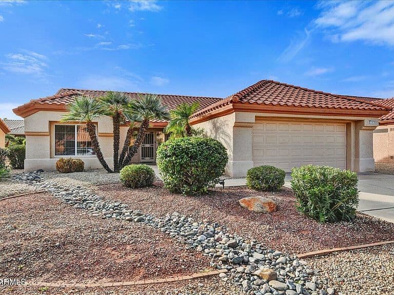13421 W CARAWAY Drive photo 1