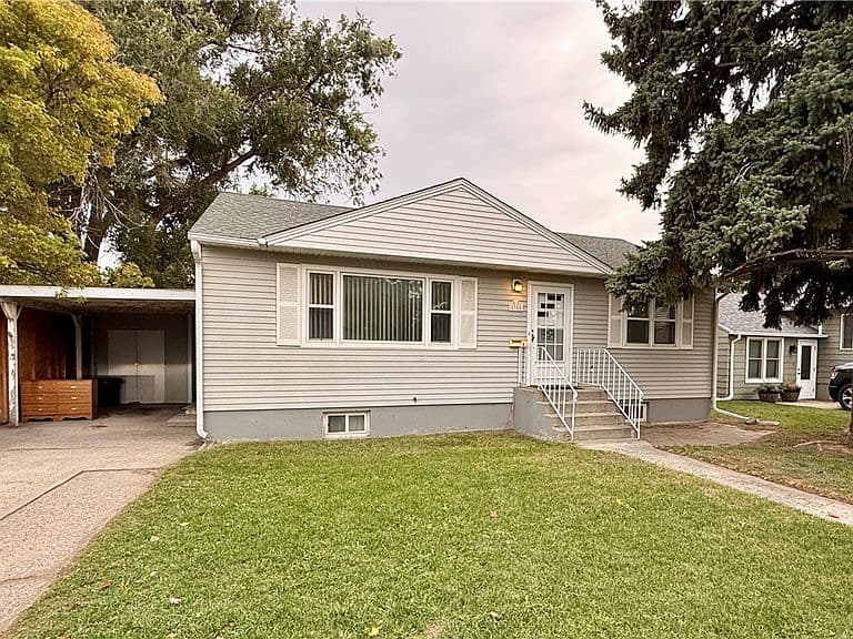 1708 Clark Ave photo 1