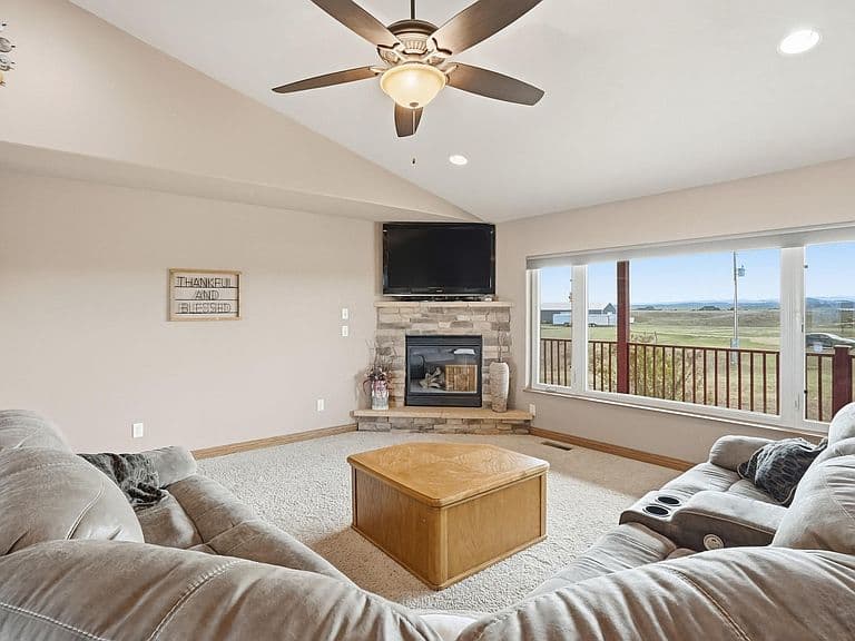 14598 Tiffany Ct photo 4