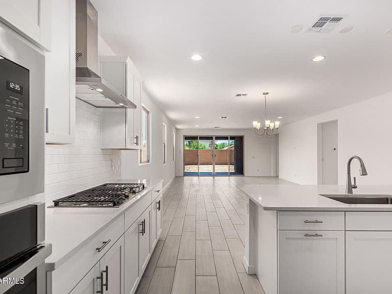 40531 W MICHAELS Drive photo 4