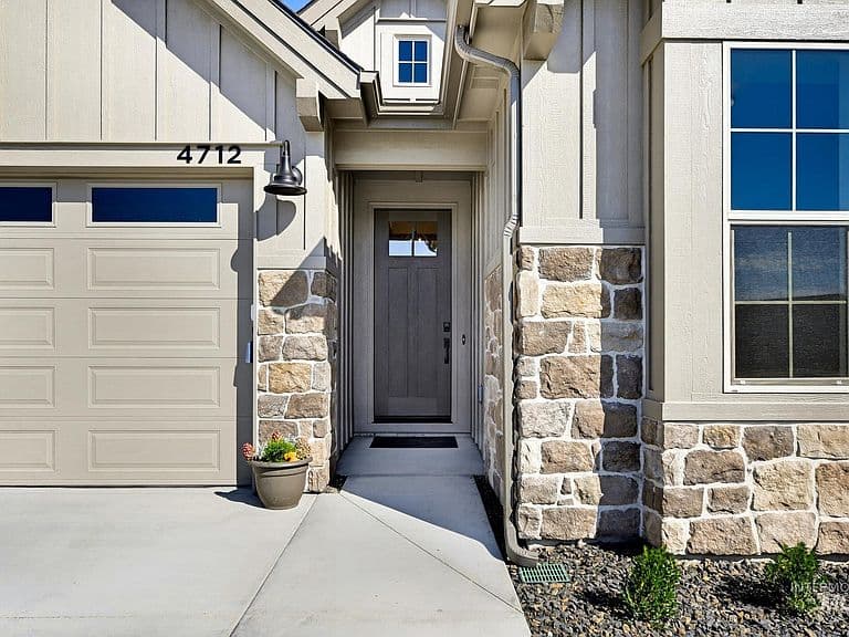 4712 S Selawick Way photo 5