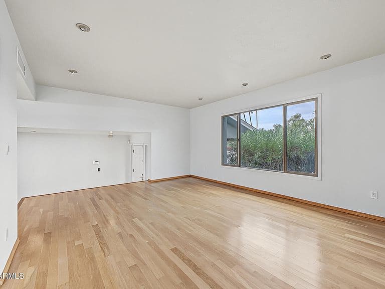 8625 E CITRUS Way photo 3