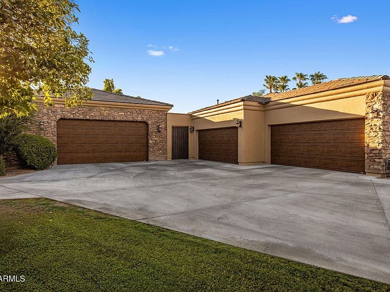 3912 E MINTON Circle photo 5