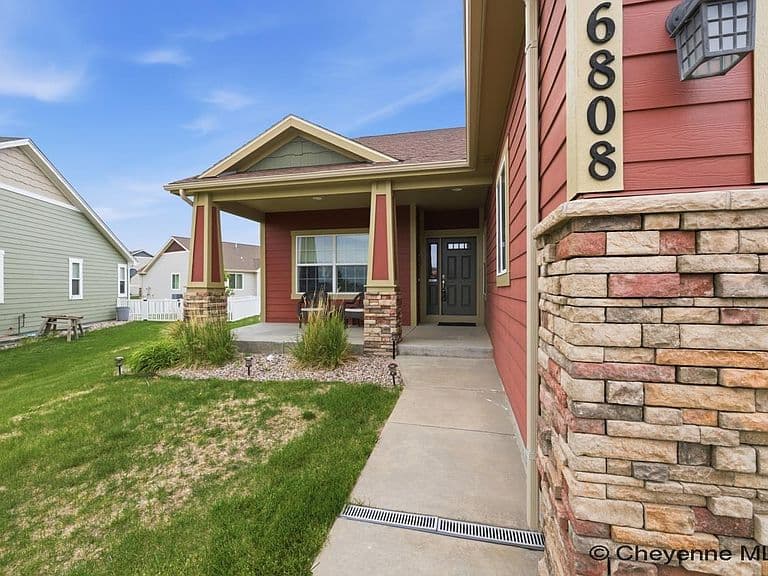 6808 Brave Ct photo 3