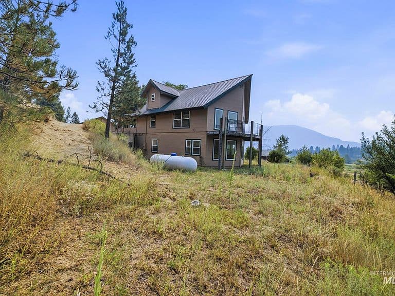 93 Windy River Rd photo 3