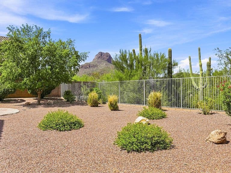8005 N Iron Ridge Dr photo 2