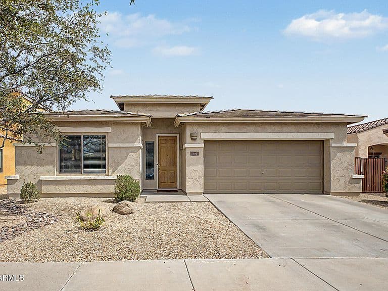 896 E LA COSTA Place photo 2